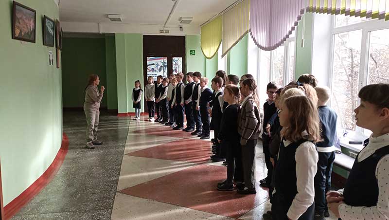 14 октября 2022 года в гимназии № 44 г. Иркутска прошло открытие выставки репродукций картин великого русского художника Николая Константиновича Рериха