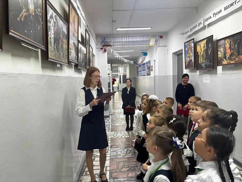 Выставка репродукций великого русского живописца Виктора Михайловича Васнецова МБОУ г. Иркутска СОШ № 76 Выставка репродукций великого русского живописца Виктора Михайловича Васнецова МБОУ г. Иркутска СОШ № 76